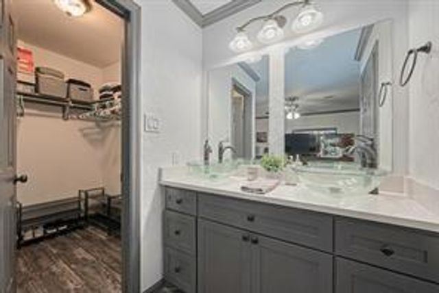 7706 Ashmole Lane, Houston, TX 77088