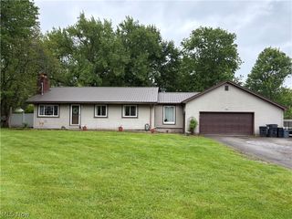 1697 W South Range Road, North Lima, OH 44452