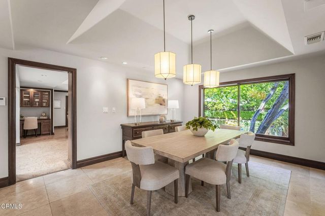 1897 Braemar Road, Pasadena, CA 91103