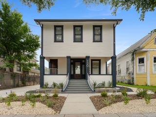 120 magnolia # 102, San Antonio, TX 78212