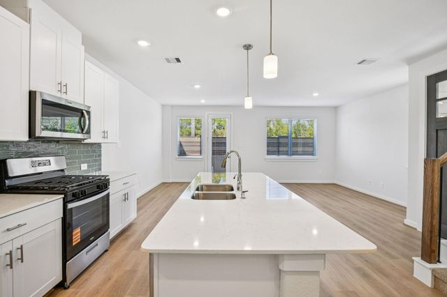 3125 Quiet Sunset Drive, Houston, TX 77080