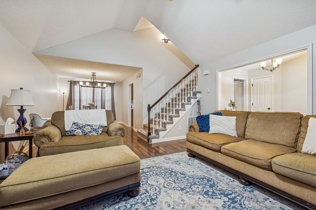 1030 Heatherwood Rd, Pleasant View, TN 37146