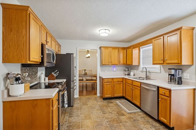 1030 Heatherwood Rd, Pleasant View, TN 37146