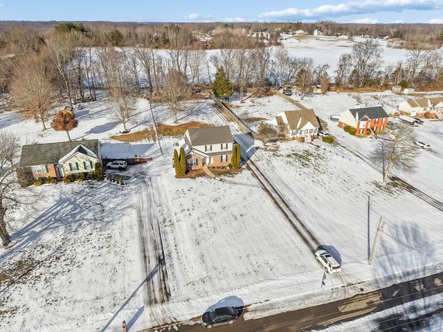 1030 Heatherwood Rd, Pleasant View, TN 37146