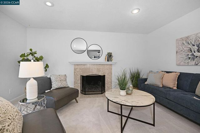 2407 Saybrook Pl, Martinez, CA 94553