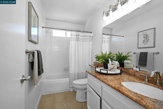 2407 Saybrook Pl, Martinez, CA 94553