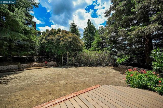2407 Saybrook Pl, Martinez, CA 94553