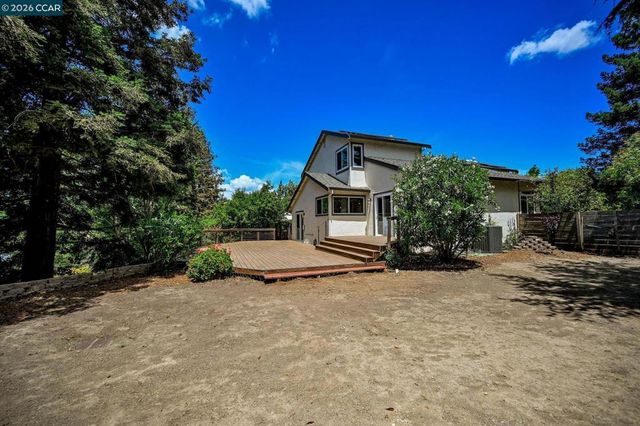 2407 Saybrook Pl, Martinez, CA 94553