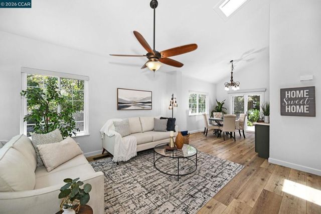 2407 Saybrook Pl, Martinez, CA 94553