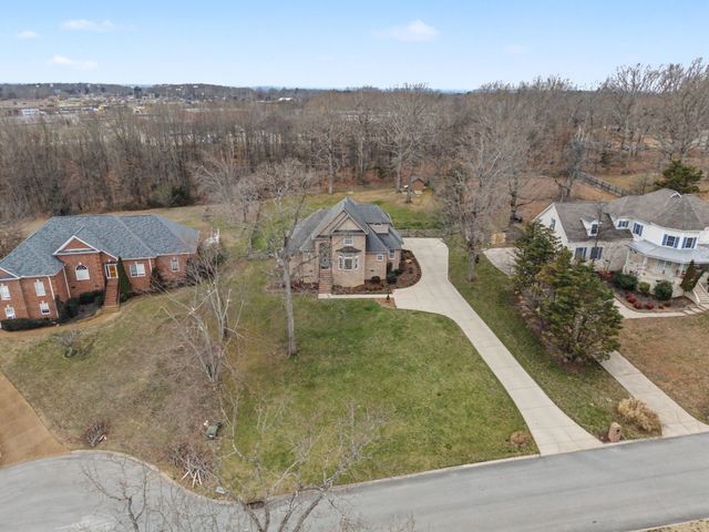 7331 McCormick Dr, Fairview, TN 37062