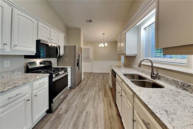 213 Brolley Woods Drive, Woodstock, GA 30189