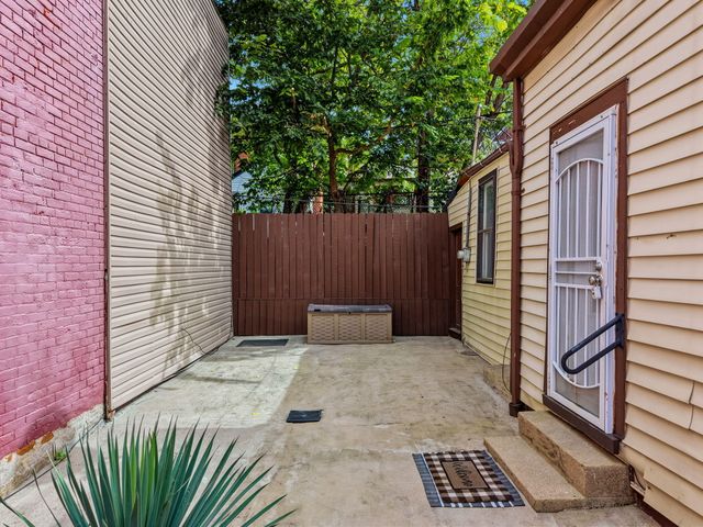 834 Perry Street, Covington, KY 41011