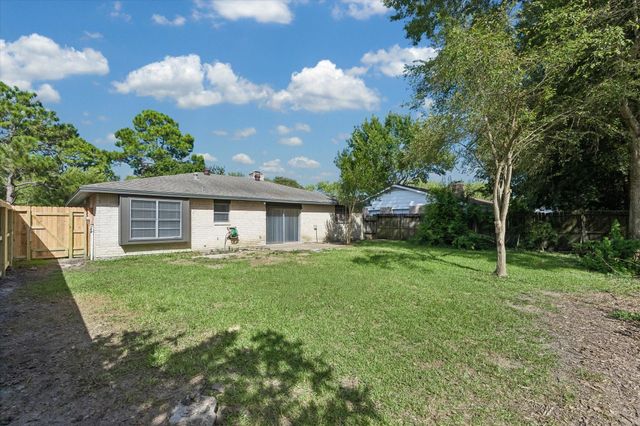 17134 Barcelona Drive, Friendswood, TX 77546