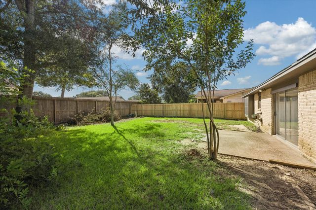 17134 Barcelona Drive, Friendswood, TX 77546