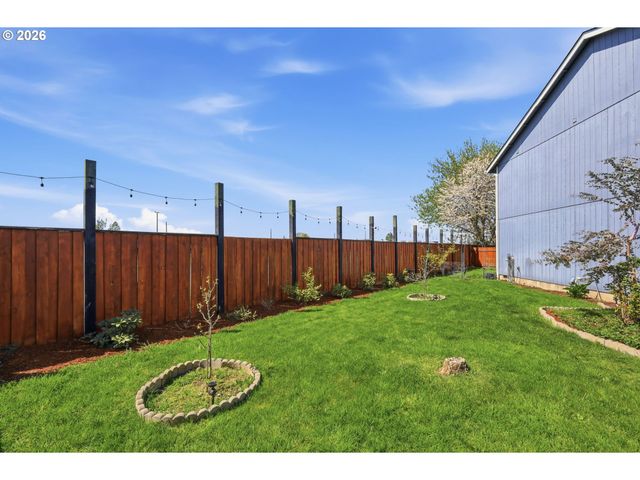 1798 ALLEA Dr, Eugene, OR 97404