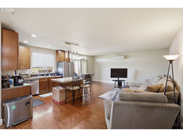 1798 ALLEA Dr, Eugene, OR 97404