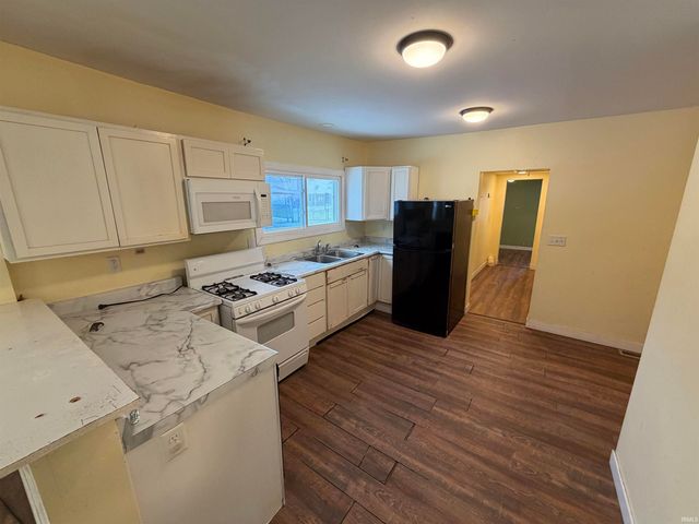 1213 Hudson Street, Elkhart, IN 46516