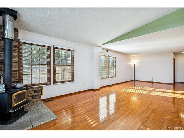 8230 S Ogden Cir, Littleton, CO 80122