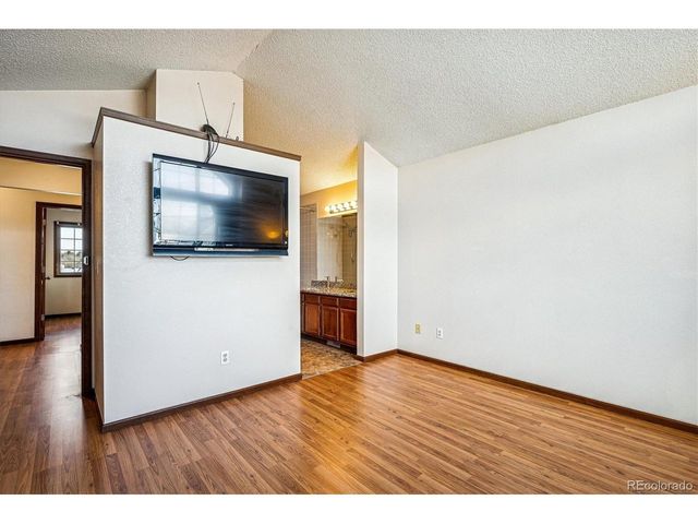 8230 S Ogden Cir, Littleton, CO 80122