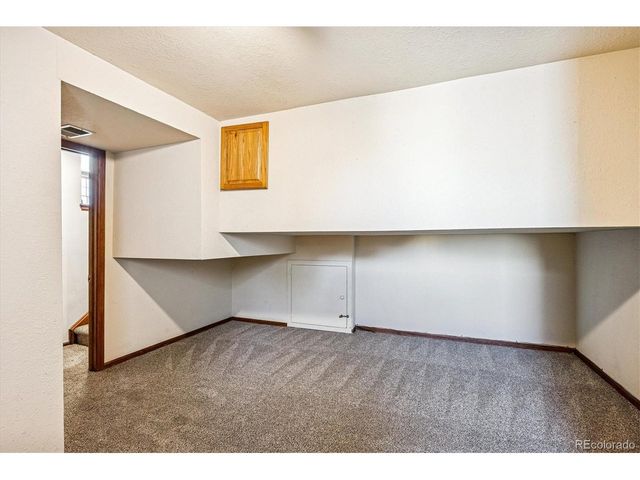 8230 S Ogden Cir, Littleton, CO 80122
