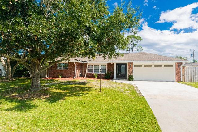 471 SE Lamon Lane, Port St. Lucie, Port St Lucie, FL 34983