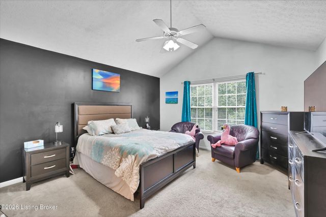 11415 Catalpa View Ct, Louisville, KY 40299