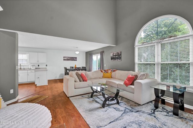 11415 Catalpa View Ct, Louisville, KY 40299