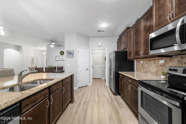 79599 PLUMMERS CREEK Drive, Yulee, FL 32097