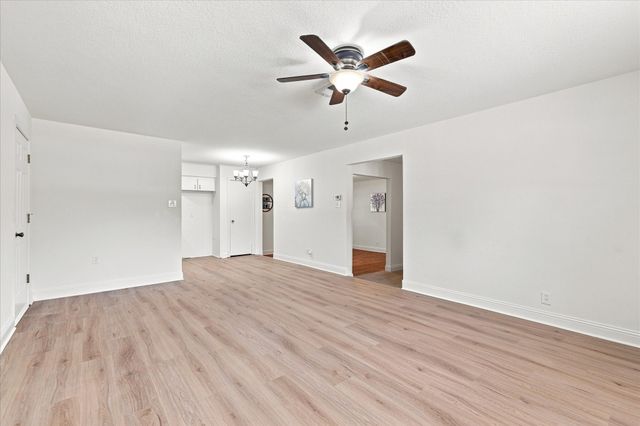 403 E Huitt Lane, Euless, TX 76040