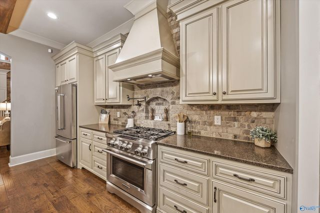 23696 Piney Creek Drive, Athens, AL 35613