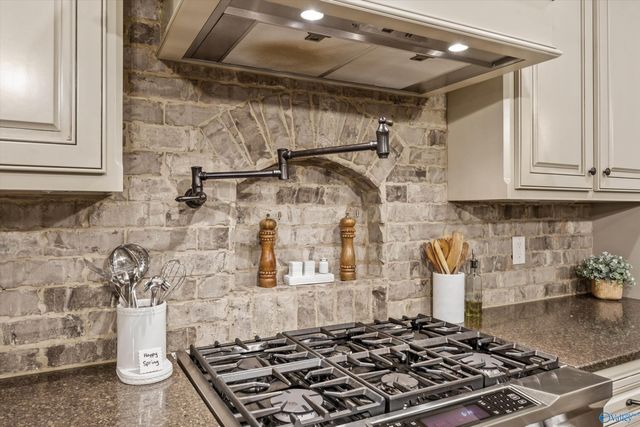 23696 Piney Creek Drive, Athens, AL 35613