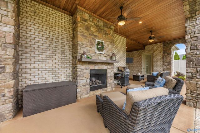 23696 Piney Creek Drive, Athens, AL 35613