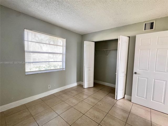 95 NE 41st St L174, Oakland Park, FL 33334