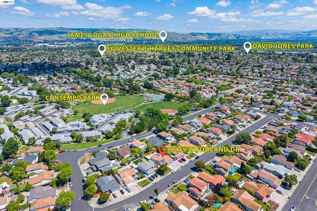 32419 Woodland Dr, Union City, CA 94587