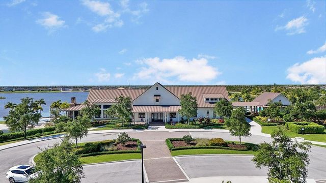 732 Hookline Circle, Loxahatchee, FL 33470