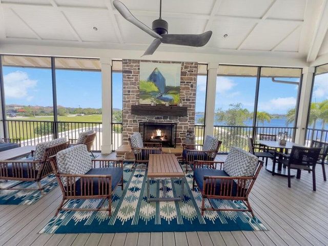 732 Hookline Circle, Loxahatchee, FL 33470