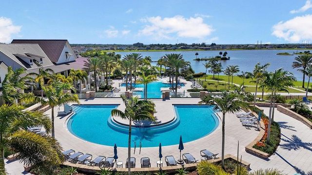 732 Hookline Circle, Loxahatchee, FL 33470
