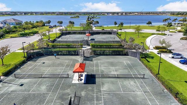 732 Hookline Circle, Loxahatchee, FL 33470