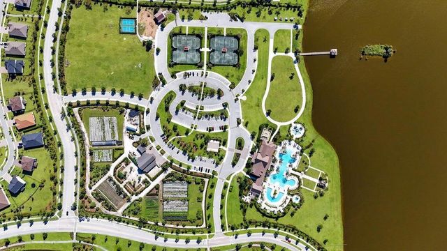 732 Hookline Circle, Loxahatchee, FL 33470