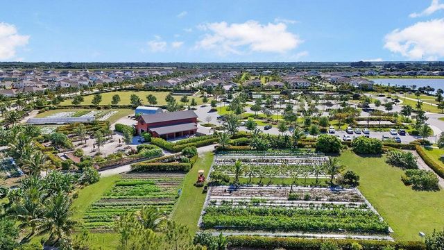 732 Hookline Circle, Loxahatchee, FL 33470