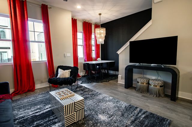 1411 Napoleon St, Nashville, TN 37207