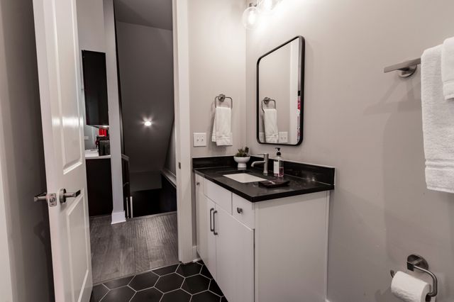 1411 Napoleon St, Nashville, TN 37207