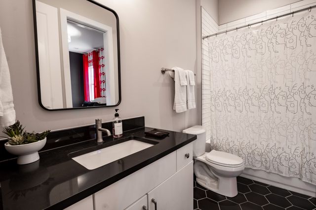 1411 Napoleon St, Nashville, TN 37207