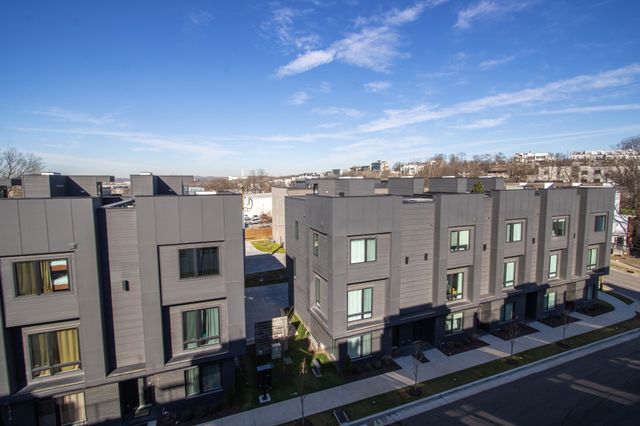 1411 Napoleon St, Nashville, TN 37207