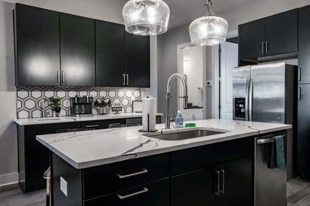 1411 Napoleon St, Nashville, TN 37207