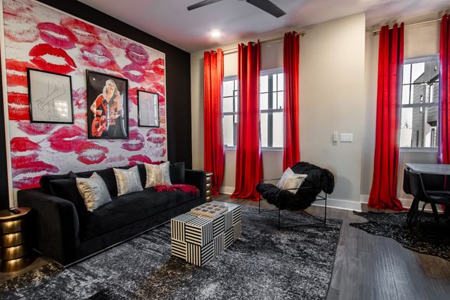 1411 Napoleon St, Nashville, TN 37207