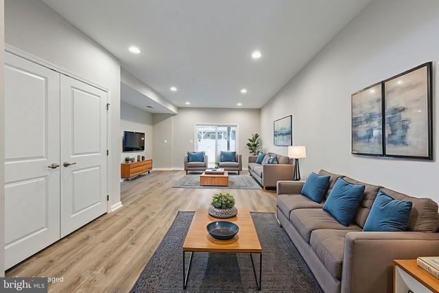 322 ROLLING VALLEY DR, Fredericksburg, VA 22405