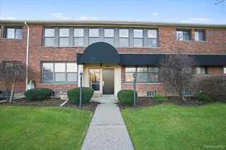 25835 Woodward 103, Royal Oak, MI 48067