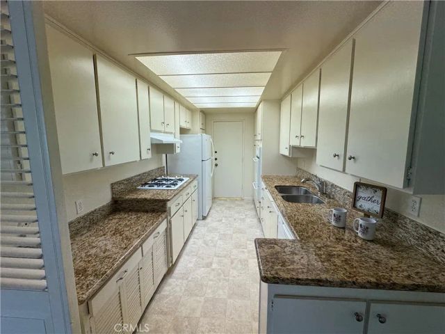330 W California Boulevard 203, Pasadena, CA 91105