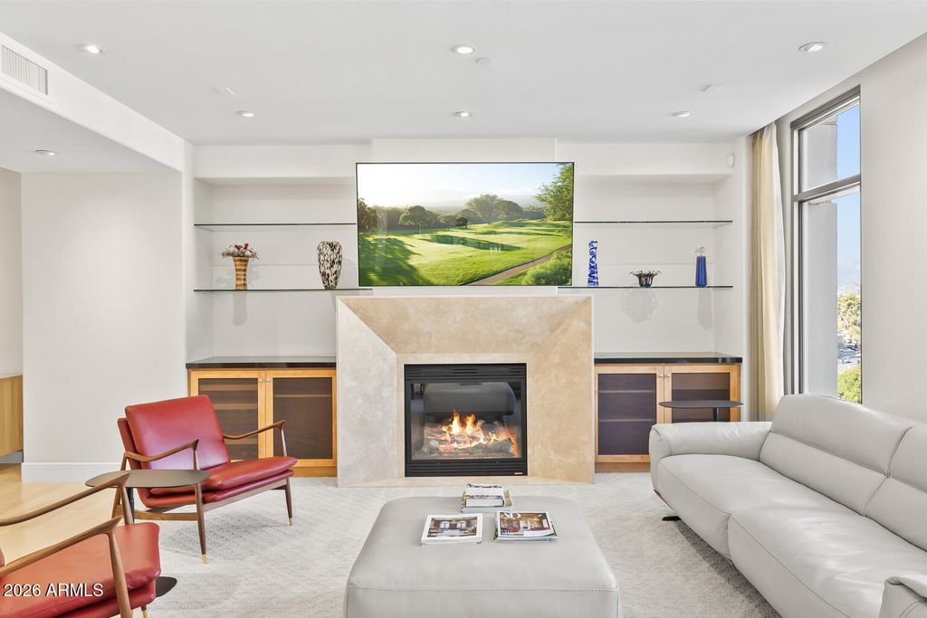 2402 E ESPLANADE Lane 704, Phoenix, AZ 85016 — exterior